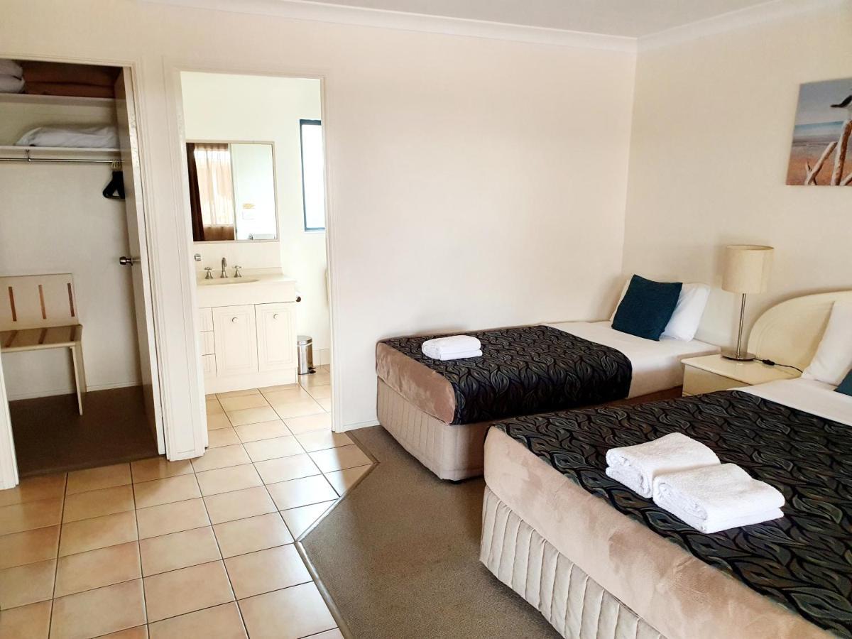 Rockhampton Palms Motor Inn Bilik gambar