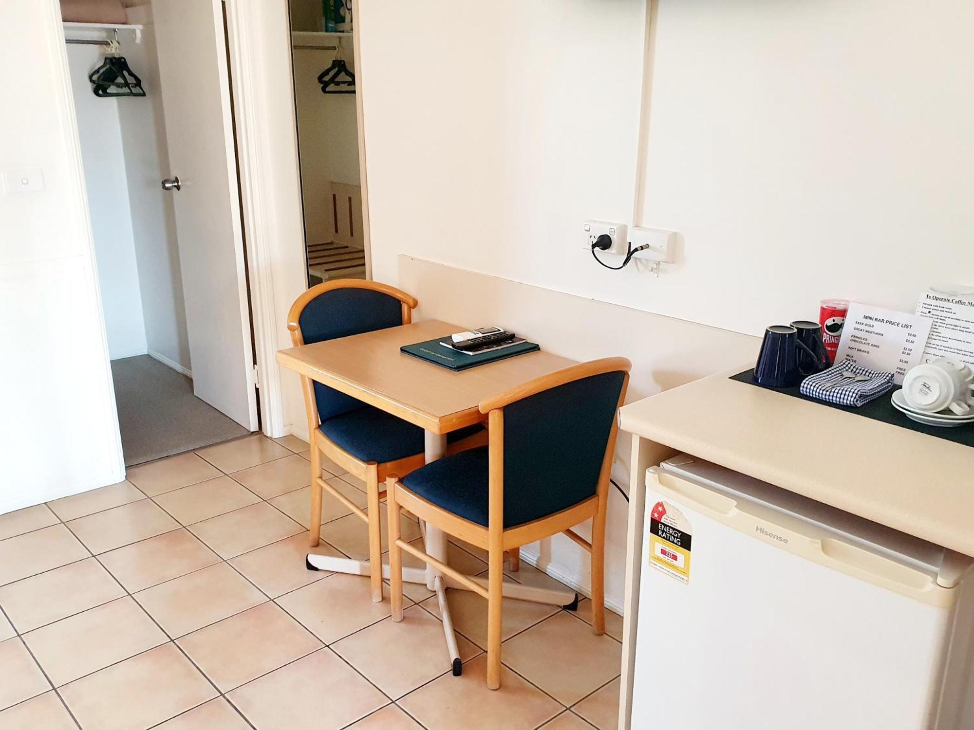 Rockhampton Palms Motor Inn Bilik gambar